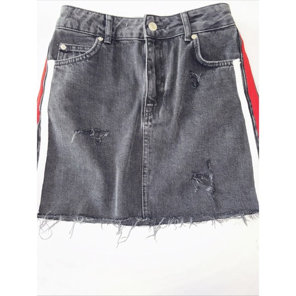 Topshop Dresses & Skirts - Topshop Womens US 2 UK 6 Black Frayed Hem Striped Moto Denim Mini Skirt Grunge‎